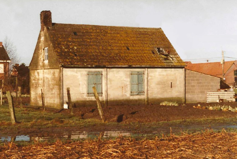 Houten noodbarak die na WO I stond aan de Oude Heirweg 14